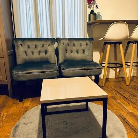 Flat,place D La Republique * باريس